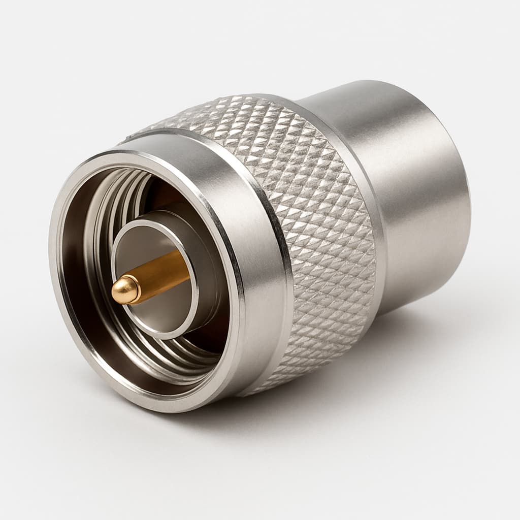 N-Stecker LMR400-Steckverbinder mit Goldkontakt — illustrative, KI-generierte Abbildung