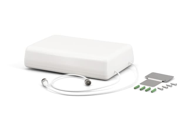 M30101A0006 Directional MIMO Antenna, 698-2700 MHz